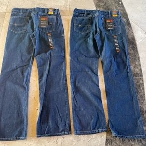 2 pairs of ARIAT men 34/34 low rise bootcut